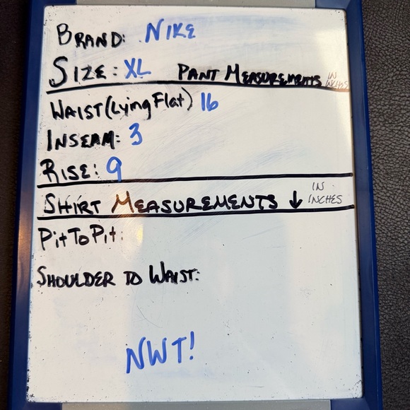 NWT XL Nike Women's Royal Blue dri fit Shorts - Picture 5 of 5